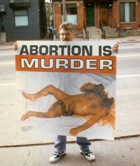 Bill Whatcott devant l'avortoir Scott, septembre 1996