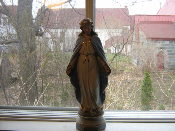 Le terrain et les btiments de la paroisse anglicane de St-Michael-de-Sillery, vu de ma chambre  coucher.
